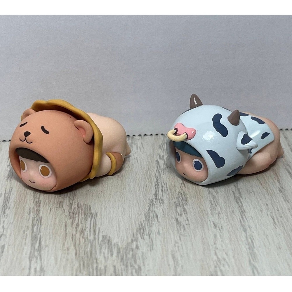 Heyone Mini Team Beans Lot of 2 Two Figure Moo Cow Meow Lion Blind Box Animals